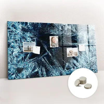 Frozen wall magnet board