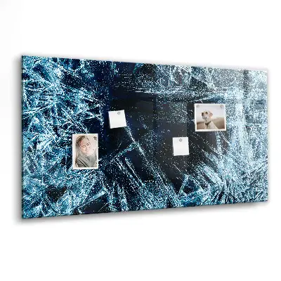 Frozen wall magnet board
