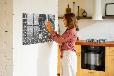 Painted pizza magnet board