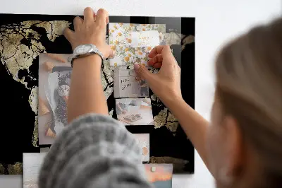 Magnetic world map wall board