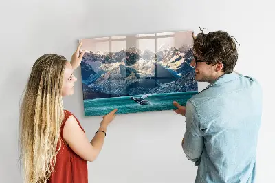 Whale shaped magnetic wall board