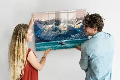 Whale shaped magnetic wall board