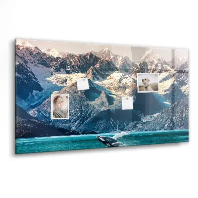 Whale shaped magnetic wall board