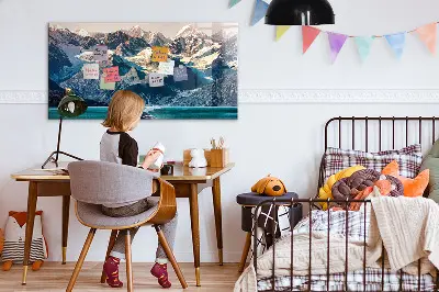 Whale shaped magnetic wall board