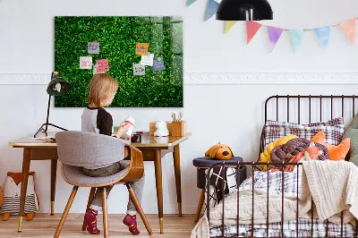 Hedge leaves magnetic board