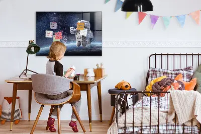 Astronaut magnetic wall board
