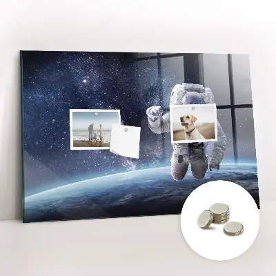 Astronaut magnetic wall board