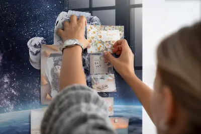 Astronaut magnetic wall board