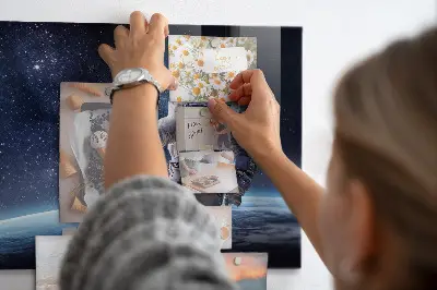 Astronaut magnetic wall board
