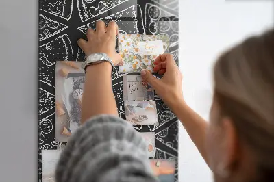 Magnetic wall board with pizza illustration