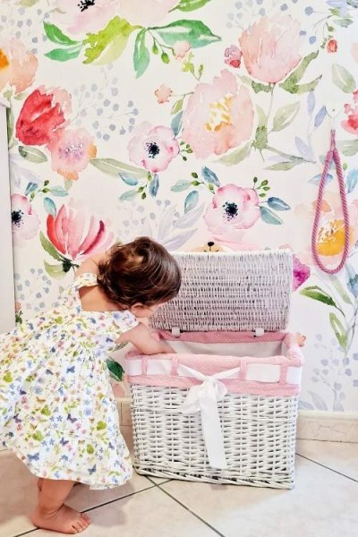 Wallpapers for a girls room - creative ideas for kids